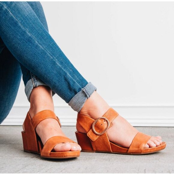 Söfft Vaya Leather Wedge Sandals Adjustable Strap Comfort Soft Footbed Size 9 M - Picture 2 of 13